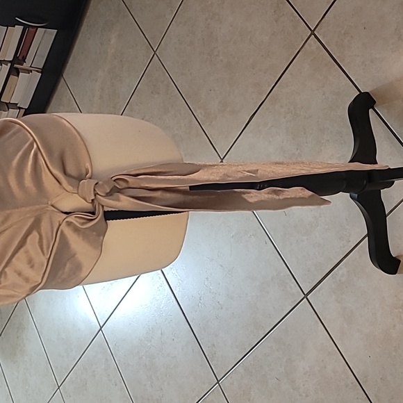 Beige/tan top with black lace trim spaghetti strap top with tie on side Size S - Picture 9 of 11